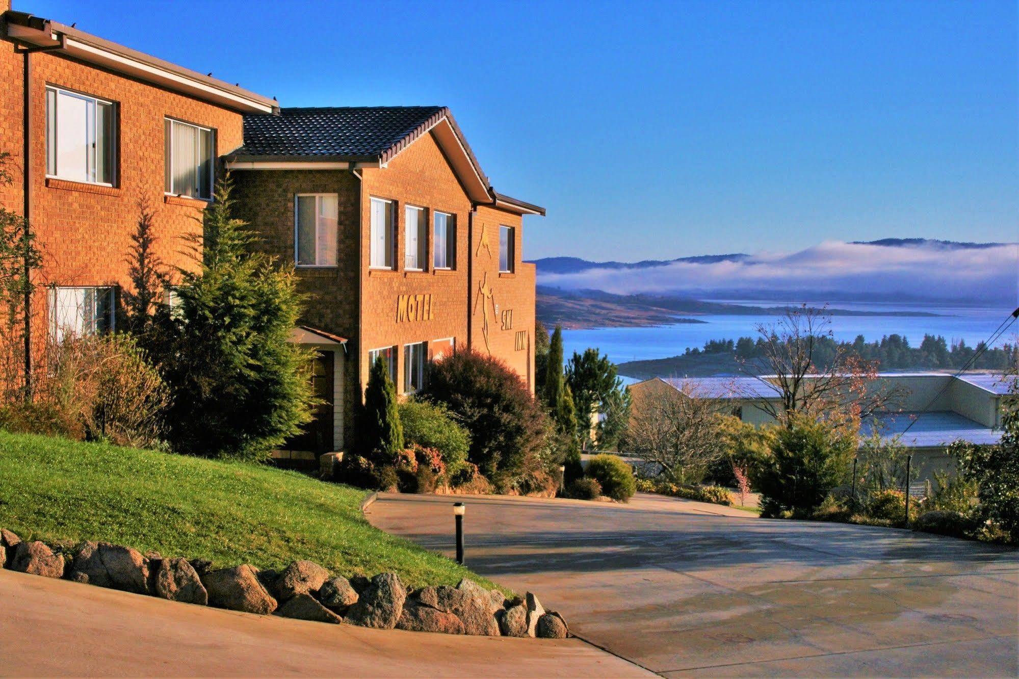 Panorama Jindabyne Motel Екстериор снимка